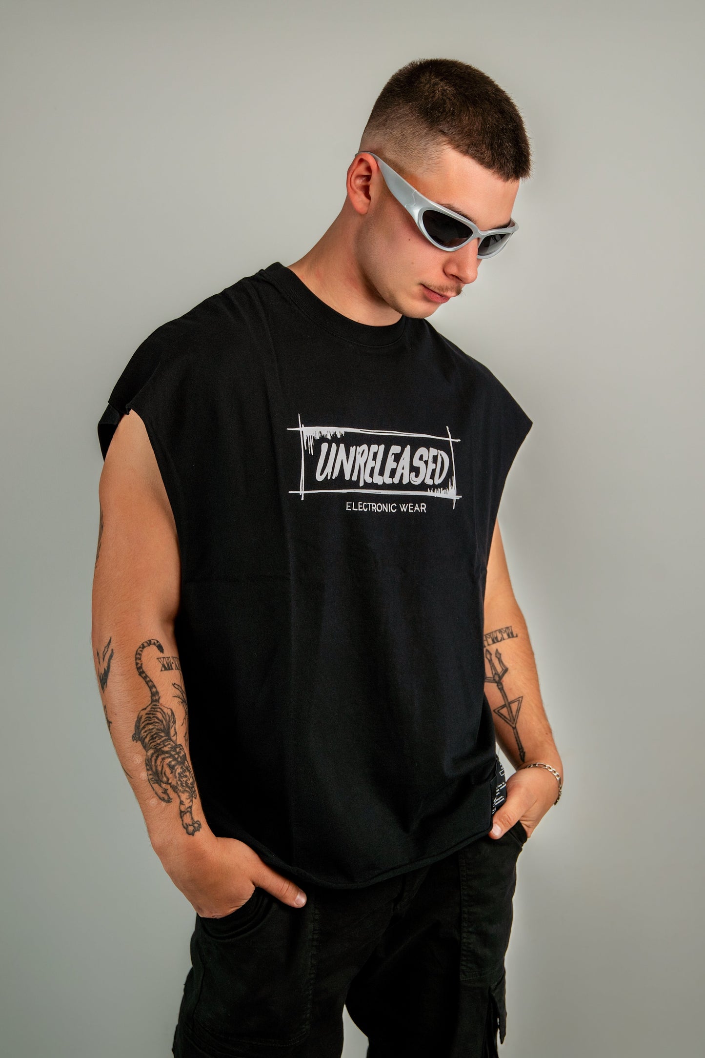 Débardeur UNRELEASED S22 "002"