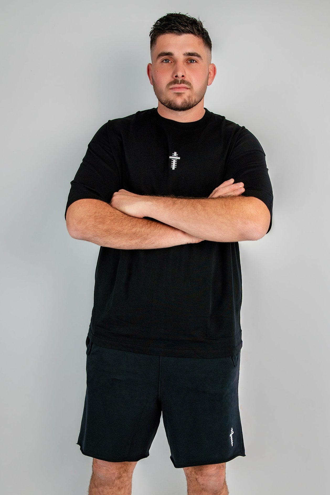Camiseta INÉDITA T23 "001" NEGRO